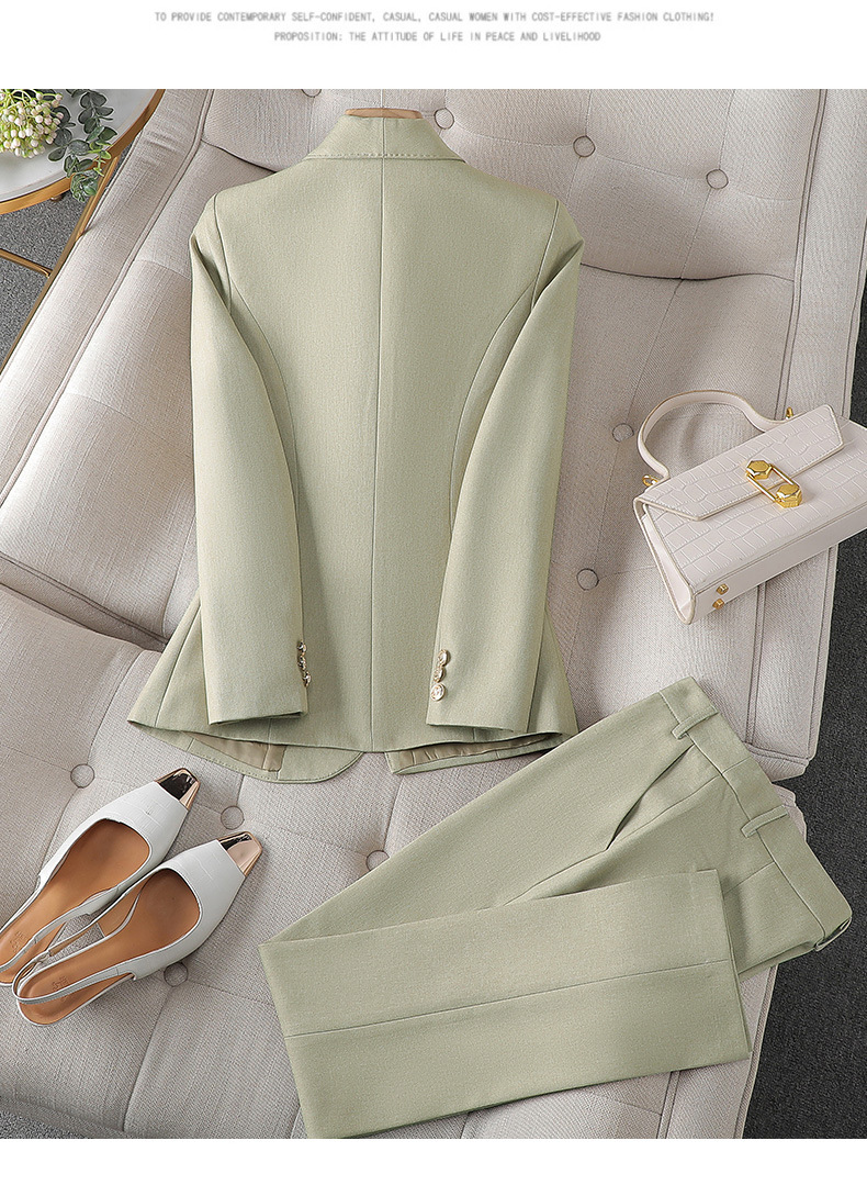 Silvia Skräddarsydd Kavaj och Byxa Tvådelad Set | Dubbelknäppt Kavaj Med Guldfärgade Knappar